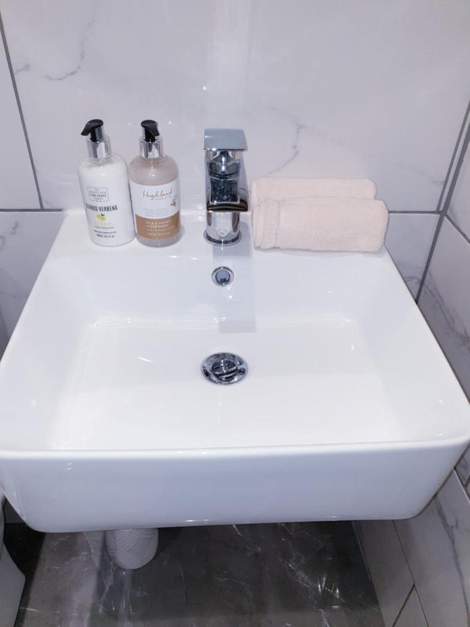 Luxury 1 Bed Close To Town Centre With Free Parking サウスエンド・オン・シー エクステリア 写真